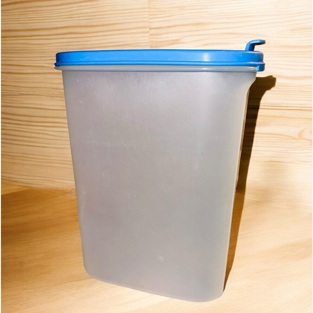 Vtg Tupperware Oval Modular Mates Clear 9 3/4 Cups 1614-4 Blue Pour Lid 1618-24